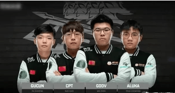 在这场充满 在这场充满