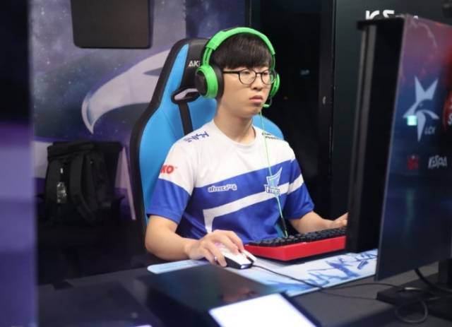 试探性的进 试探性的进